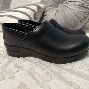 Dansko Professional Cabrio size 39- Brand New!